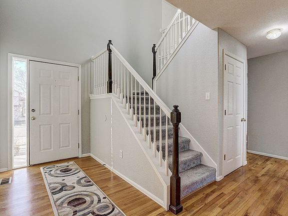 2 story entry with hardwoods