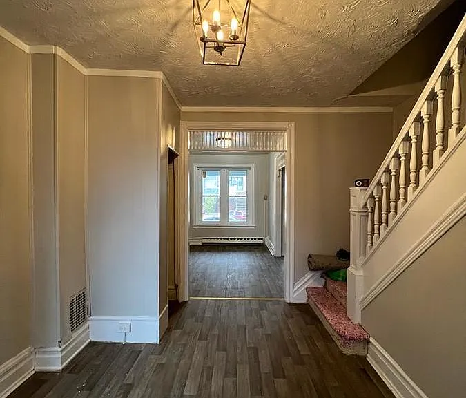 913 N 6th St — Photo 1