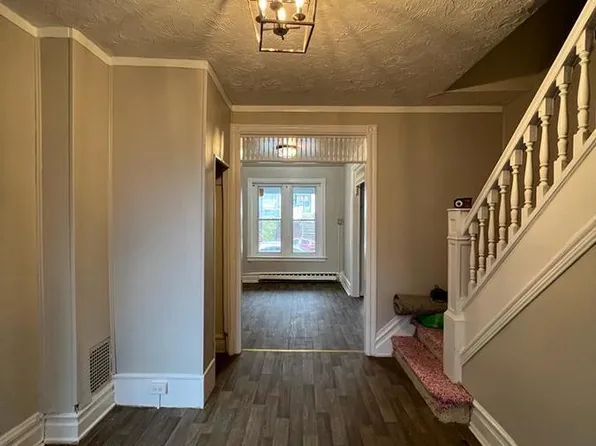 913 N 6th St, Allentown, PA 18102