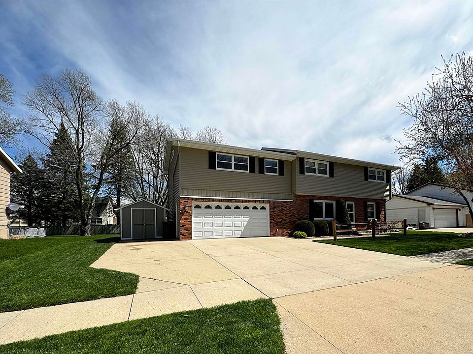 1st image of 1009 Oak Ln