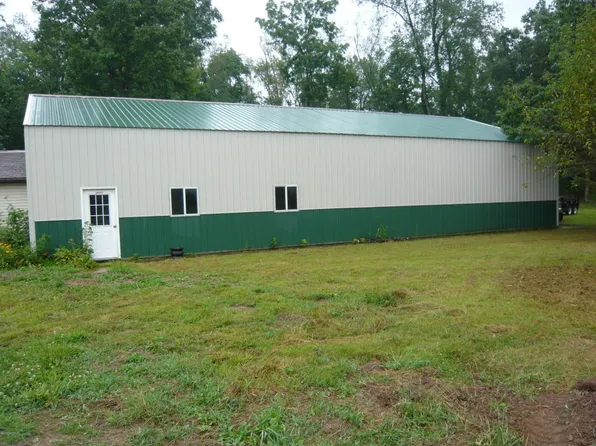 1177 Burbank Rd, Quincy, MI 49082