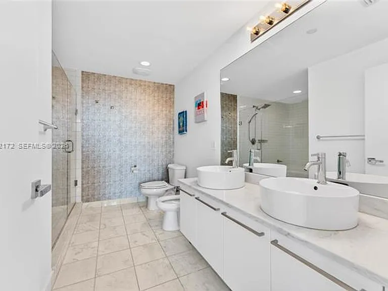 888 Biscayne Blvd #2404 — Photo 14