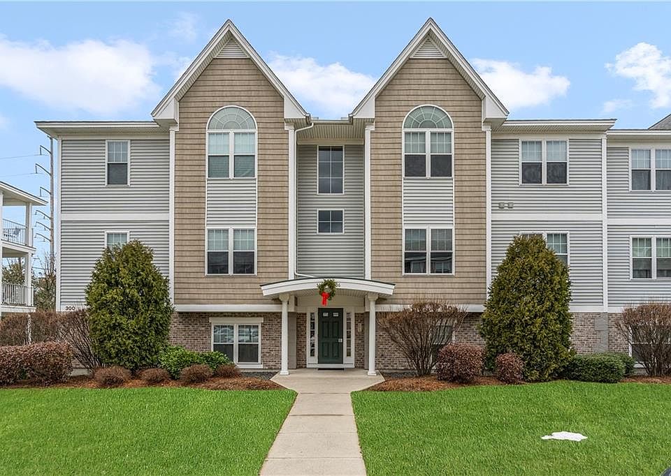 1st image of 200 Roger Williams Ave Unit 302