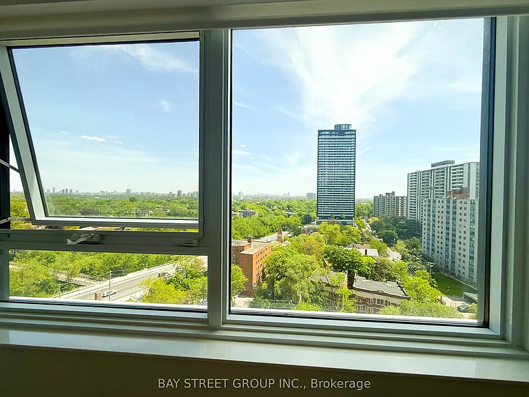 609 Sherbourne St #1409 — Photo 16