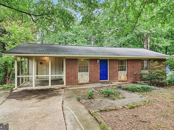 2nd image of 923 Verdi Way