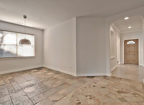 4th image of 2312 Century Park Blvd