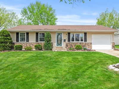 710 Larsen Ave, Streamwood, IL, 60107