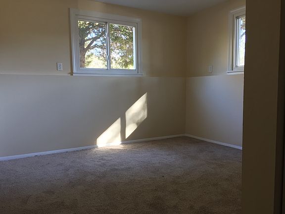 5th image of 2700 Tinstree Dr