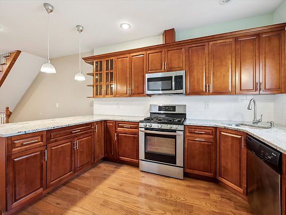 4th image of 1633 S 21st St