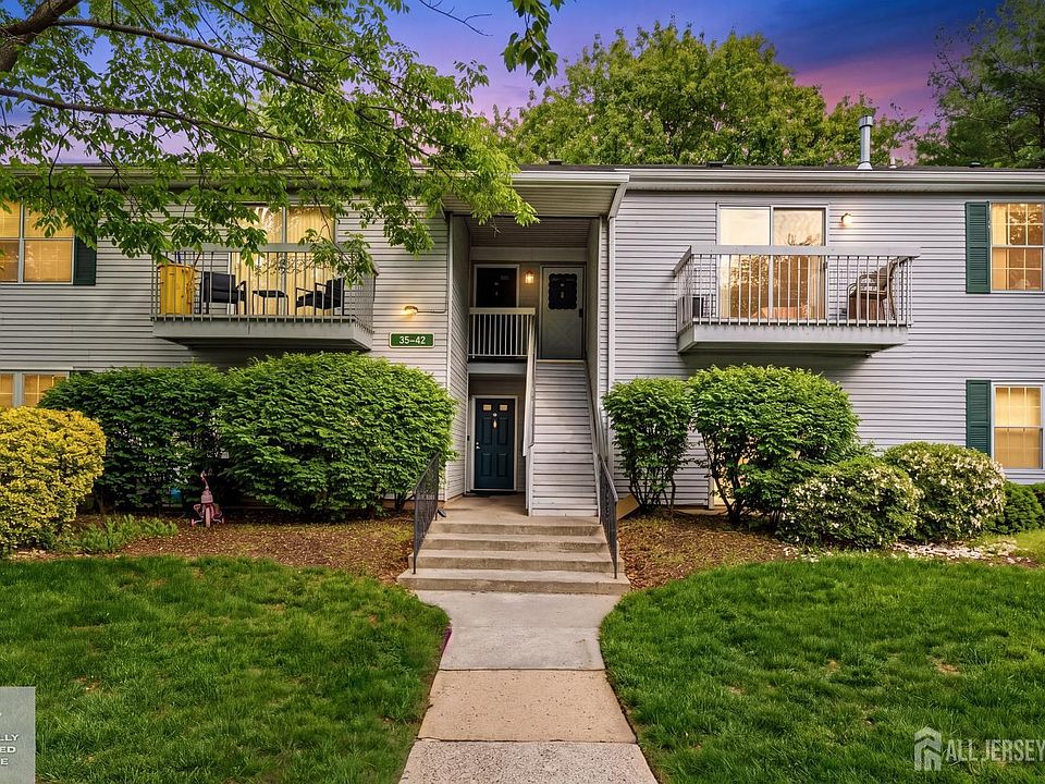 1st image of 37 Morgan Pl