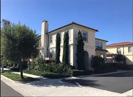 27 Donovan — Photo 2