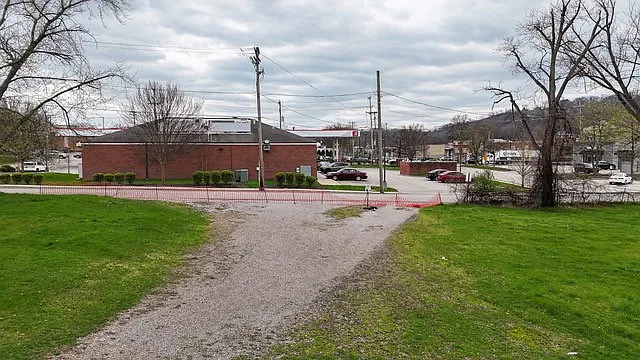 10 W Woodland Ave photo 1