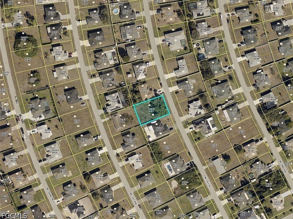 2nd image of 456 NE 1st Pl