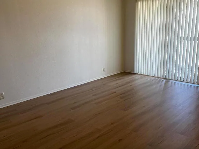 1132 E Meta St #5 — Photo 6