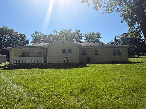 4th image of 2401 Elyetta St