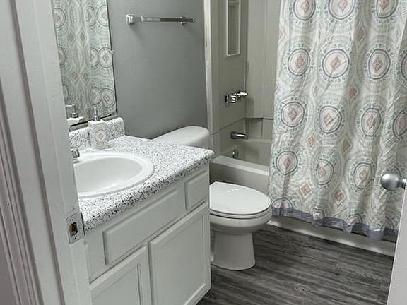 2nd image of 2700 Cottage Pl #401185f69