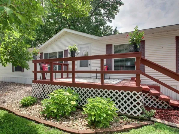 2218 Ennis Ln, Quincy, IL 62305