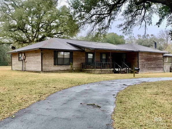 10635 Rainbow Dr W, Irvington, AL 36544