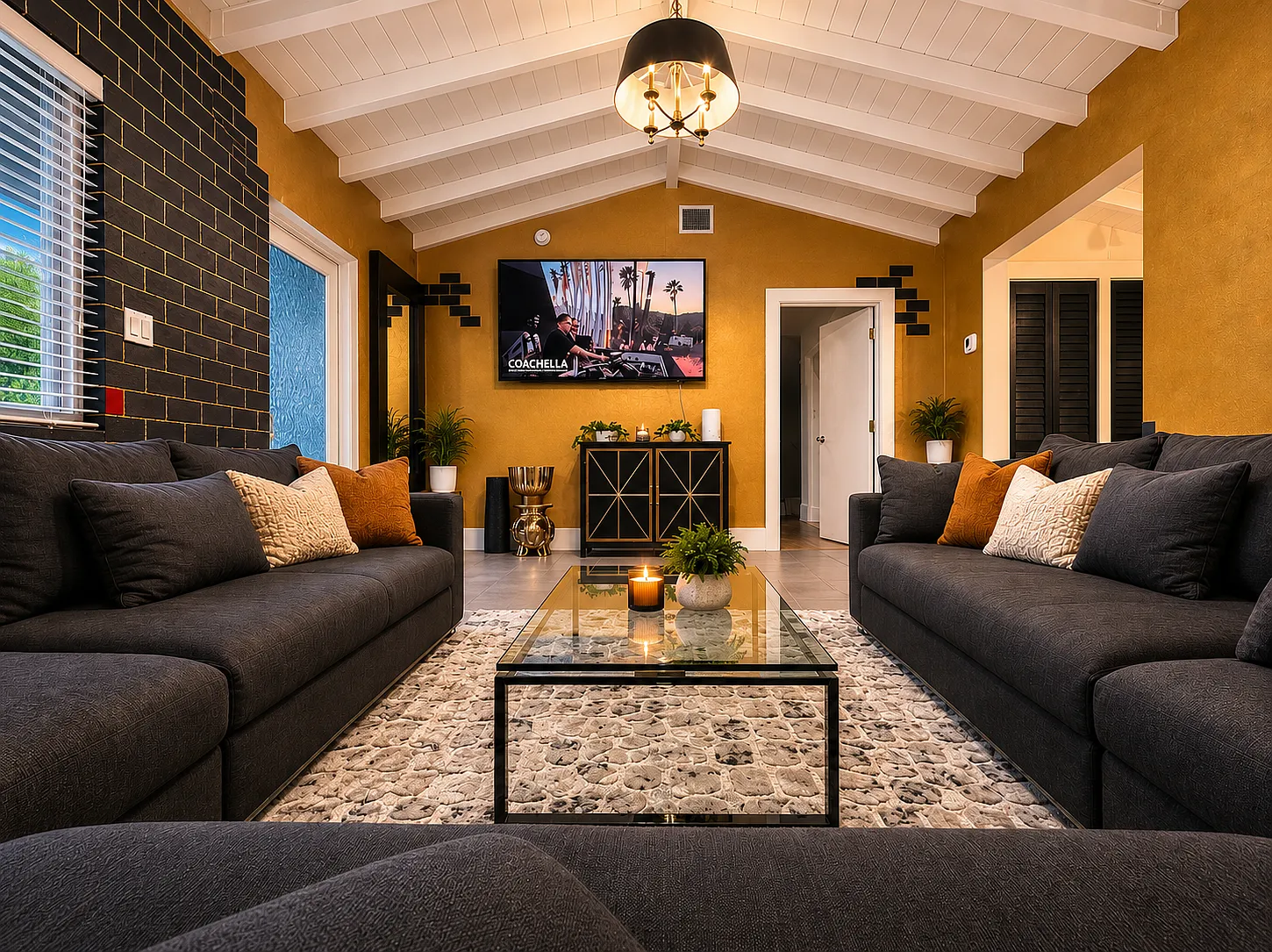 5 bed, 3.5 bath, 2500 sqft, $12,000 — Photo 4