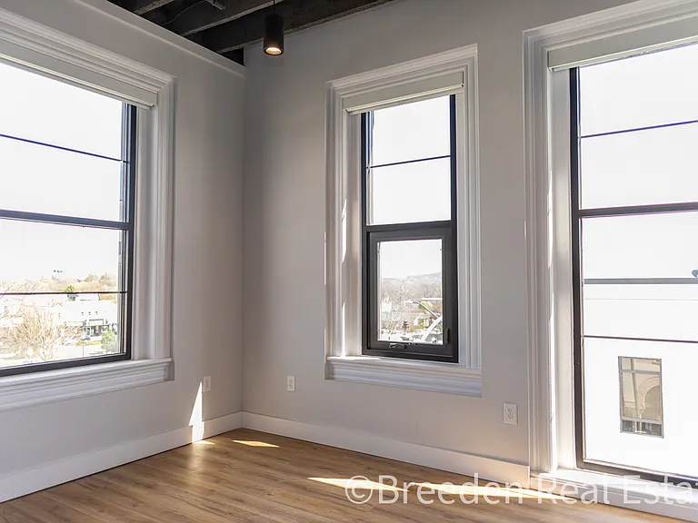100 W Union St #1APT-300 — Photo 17