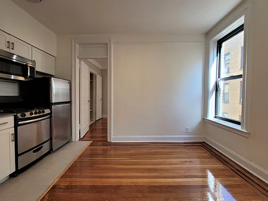 Rented by Made In NY Realty | media 10