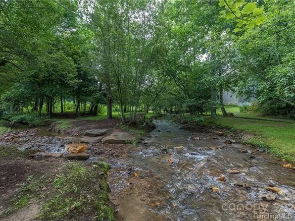 24 Chaucer Rd, Black Mountain, NC 28711