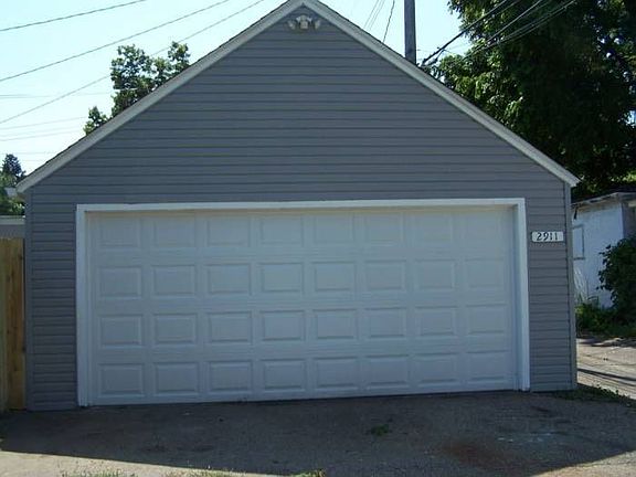2-Car Garage