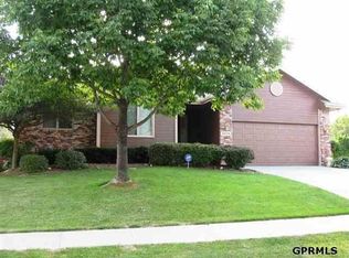 6438 N 105th Ave, Omaha, NE 68134