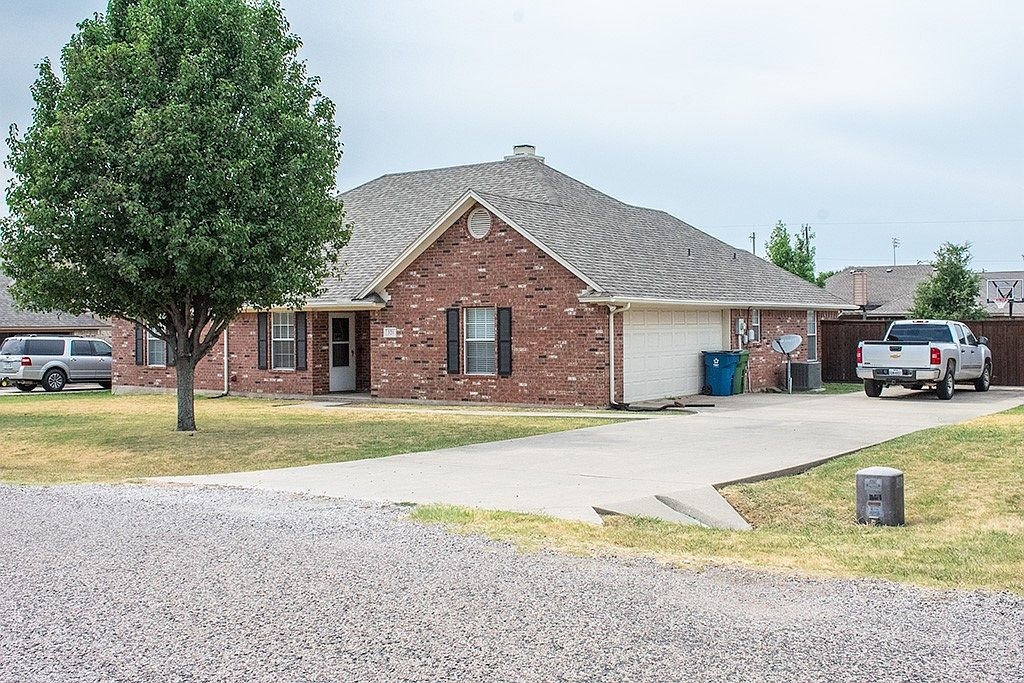 326 E Preston Gln, Gunter, TX 75058 Zillow