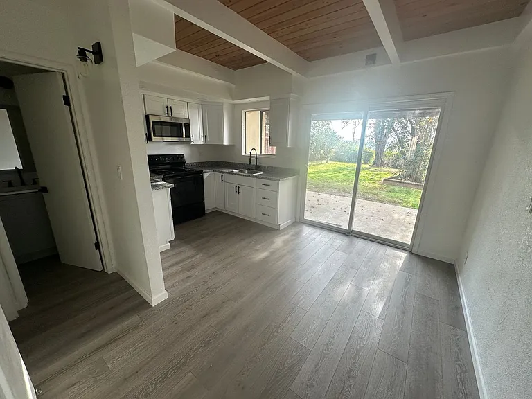 3236 - Khoury and Daoudi Brothers LLC — Photo 8
