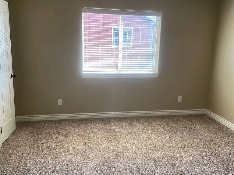 545 Countryside Ave — Photo 9