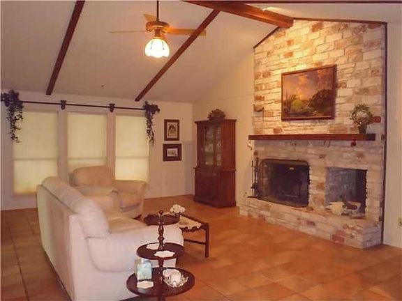 5th image of 548 Hill Country Trl