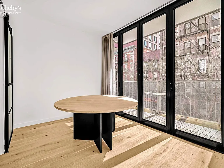 277 E 7th St #4 — Photo 8