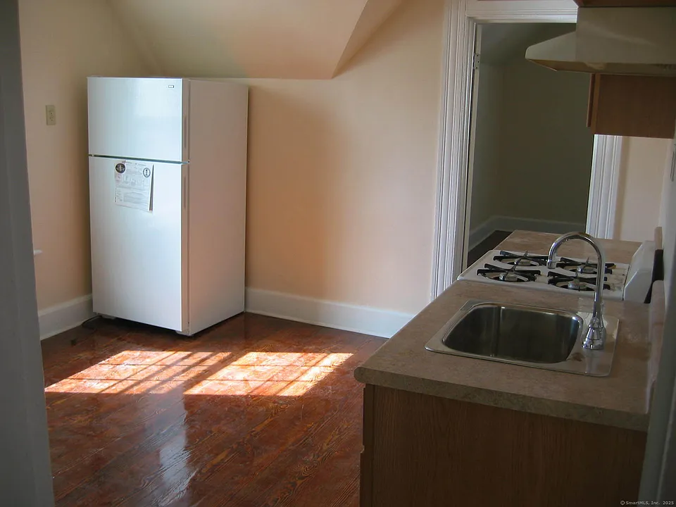 30 Tilton St #3
