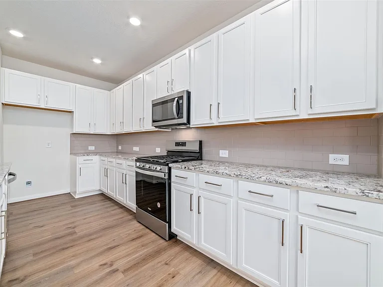 7731 Coral Key Dr — Photo 14