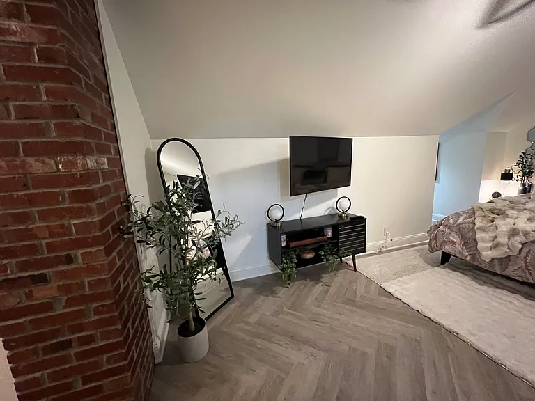427 N Battin Ave — Photo 59