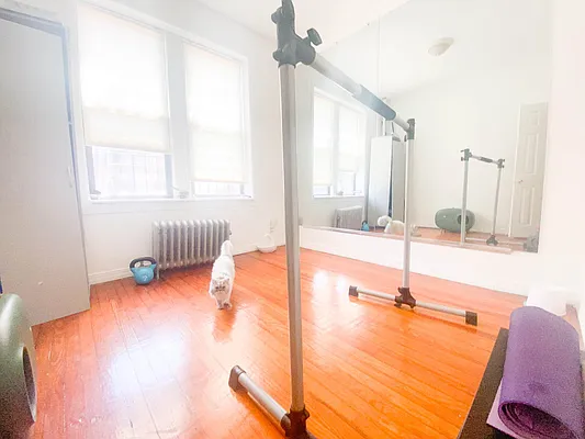 Rented by RealTegrity NY LLC | media 13