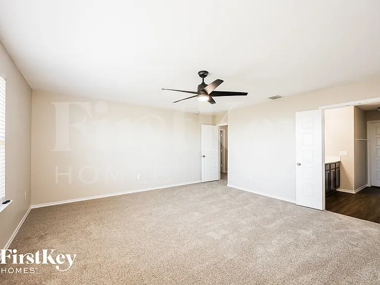 7426 Coral Bells Ct — Photo 8