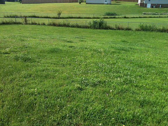2nd image of 1965 Berkshire Dr
