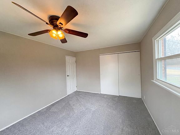 4th image of 210 Littlebrook Dr