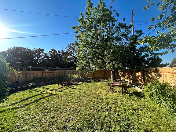 Great sized yard