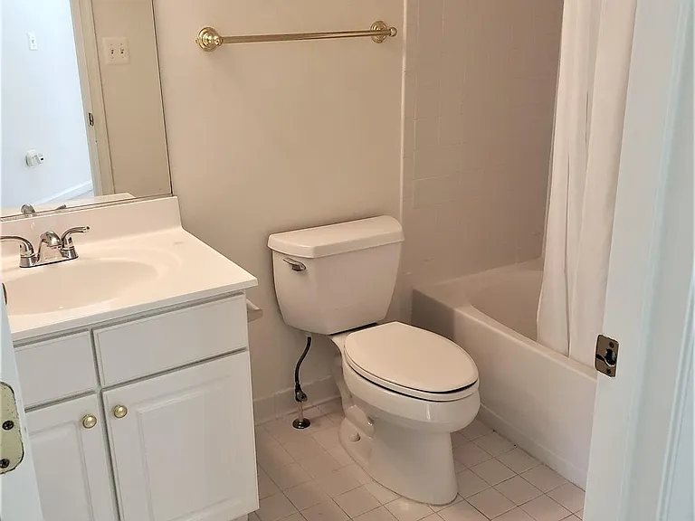 1928 Crescent Park Dr #29B — Photo 33