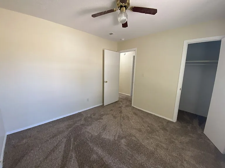 4532 Hillside Dr — Photo 11