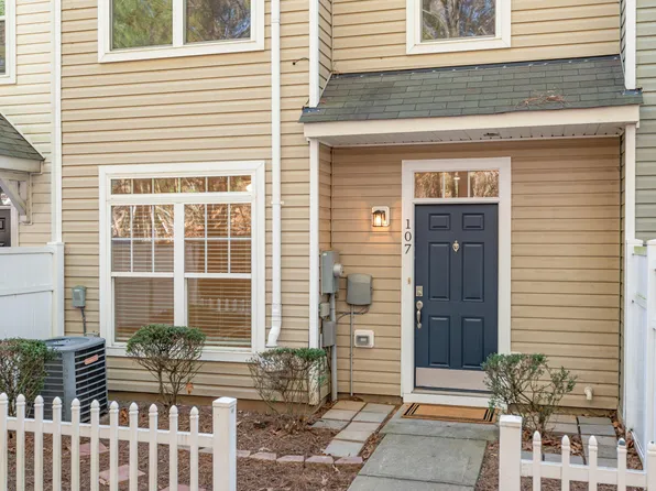 311 Gilman Ln Unit 107, Raleigh, NC 27610
