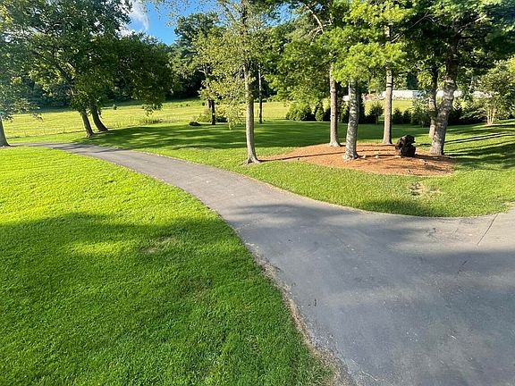 5th image of 426 River Island Rd