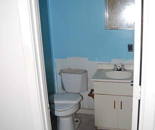 4th image of 205 Pamela Dr