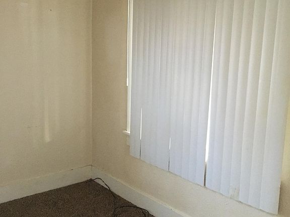 3rd image of 2521 W Laura Ave