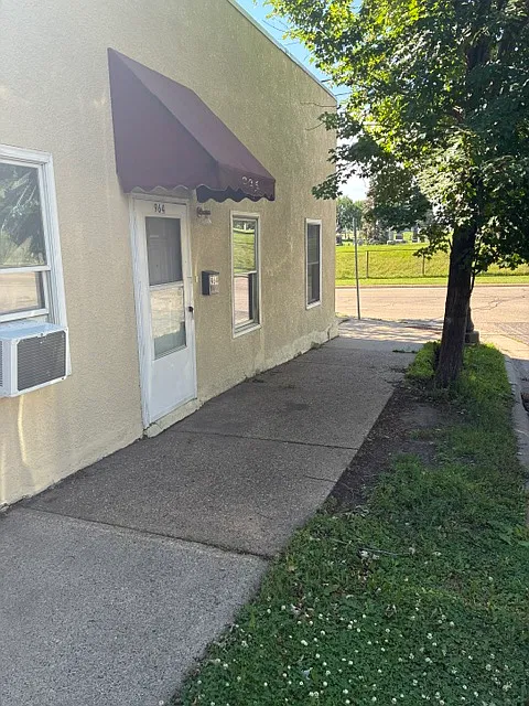 1 bed, 550 sqft, $995 — Photo 1