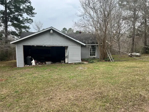 951 Lakeshore Dr, Cleveland, TX 77327