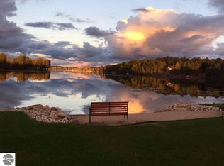 1005 Trebuh Ct, Lake Isabella, MI 48893